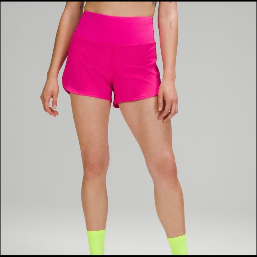 Lululemon Speed up high rise 2.5” shorts. Sonic pink 💕